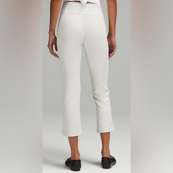 NWT- Lululemon Ribbed Softstreme Zip-Leg HR Crop 25" in white, size 10. - Picture 6 of 10